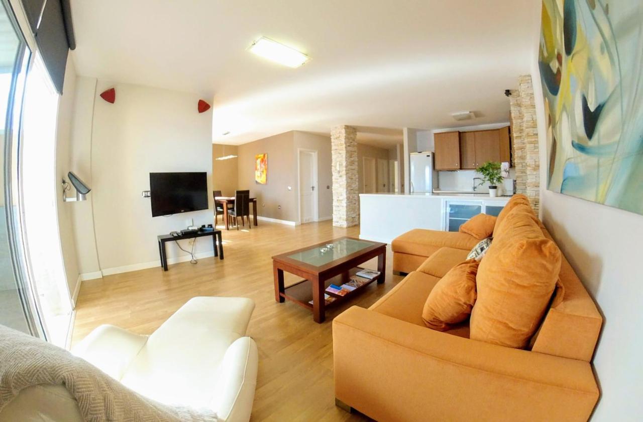 Facing The Ocean - Full Appt With 2 Double Bedroom Tabaiba Esterno foto
